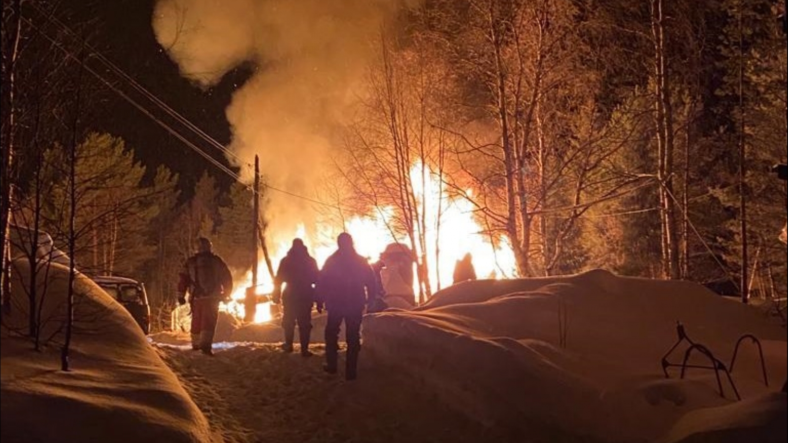 В МЧС рассказали о подробностях поджога в Мурманске - Мурманское  Информационное агентство СеверПост.ru