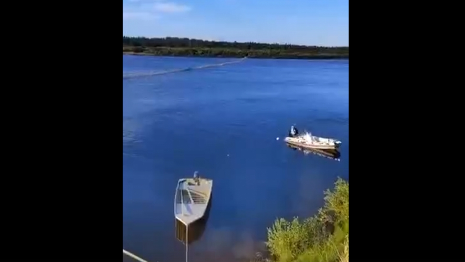 Садок рыбой забит»: Устье Варзуги перегородили сетями [видео] - Мурманское  Информационное агентство СеверПост.ru