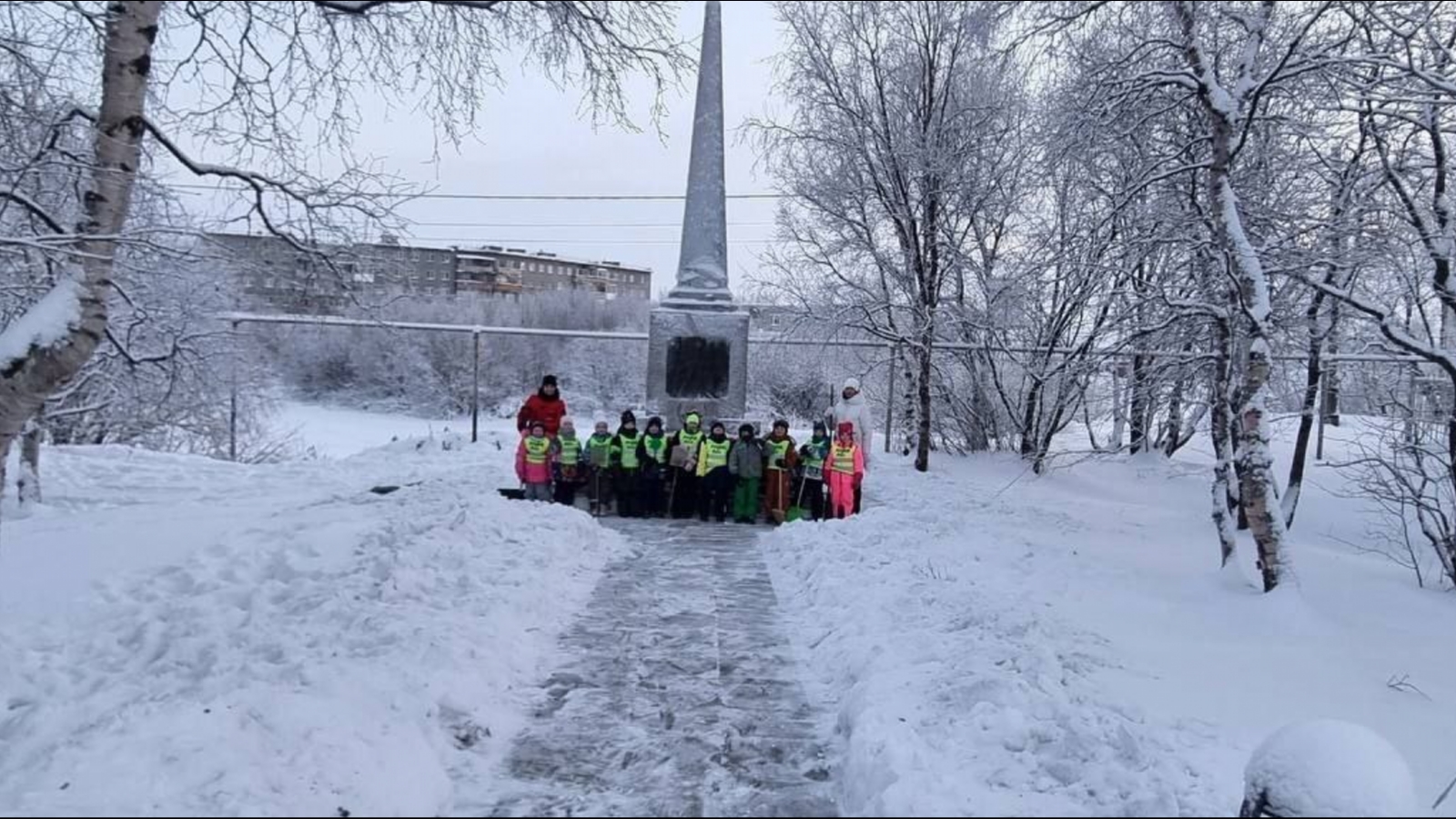 Депутаты предлагают продлить срок выплаты пособия по уходу за ребёнком -  Мурманское Информационное агентство СеверПост.ru